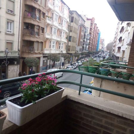 Apartamento Ayuntamiento Logrono Luaran gambar