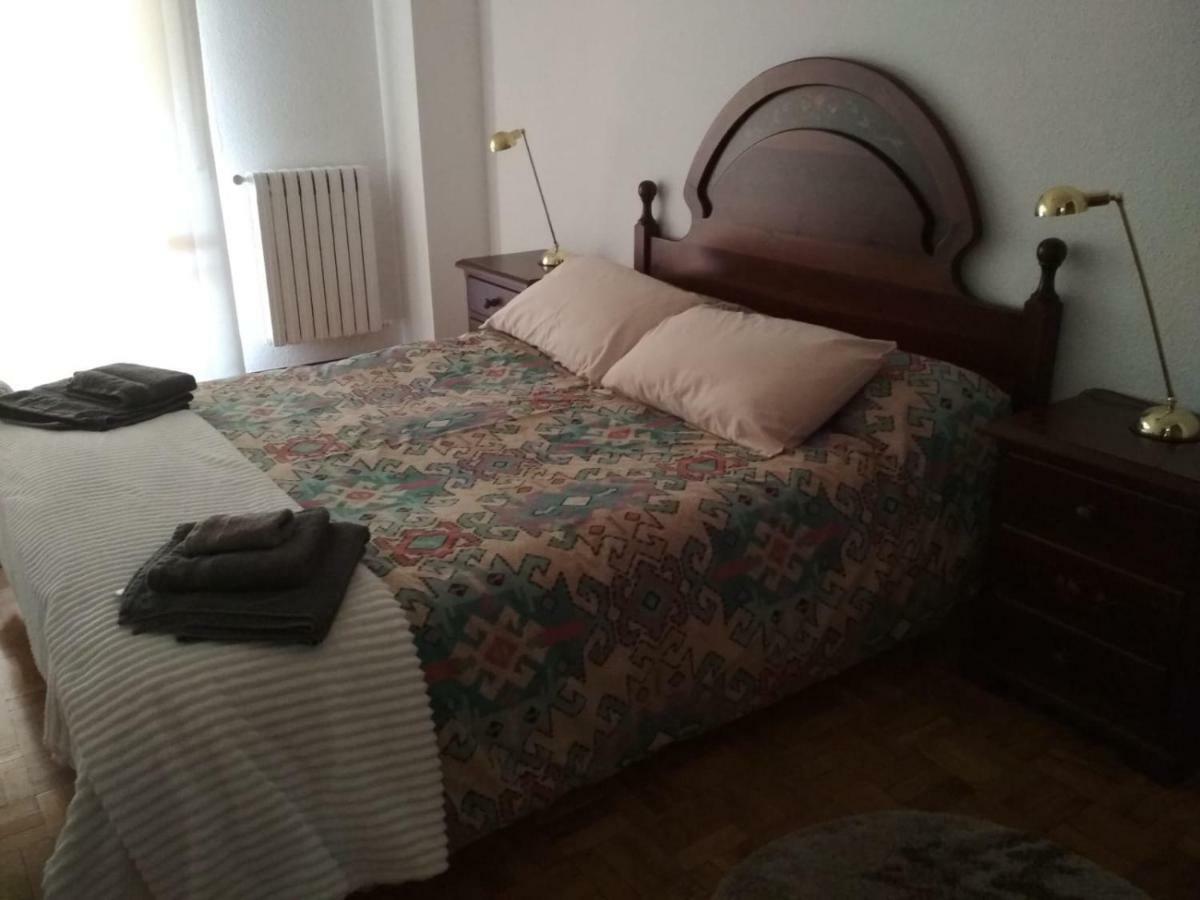 Apartamento Ayuntamiento Logrono Luaran gambar